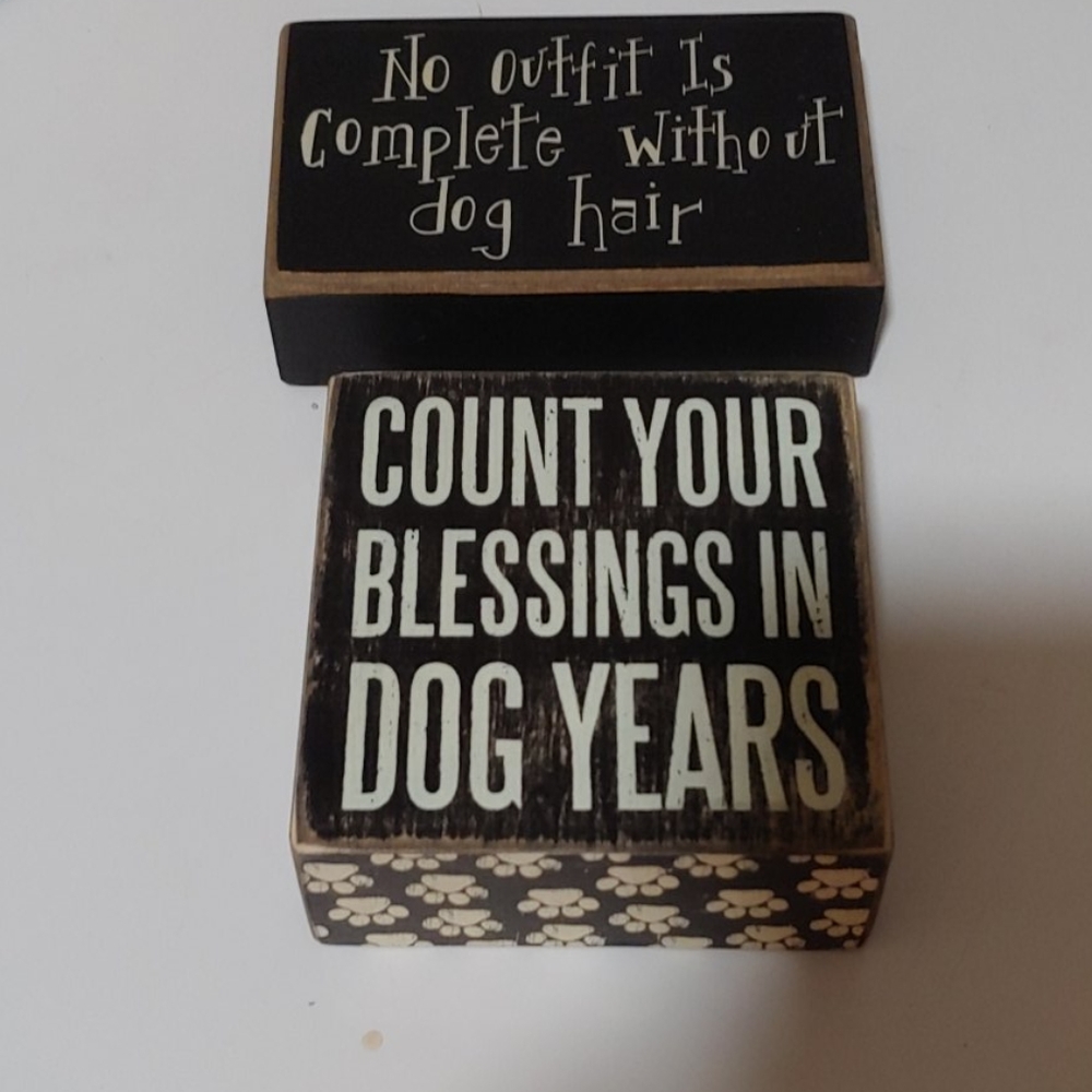 2 decorative wooden dog saying blocks